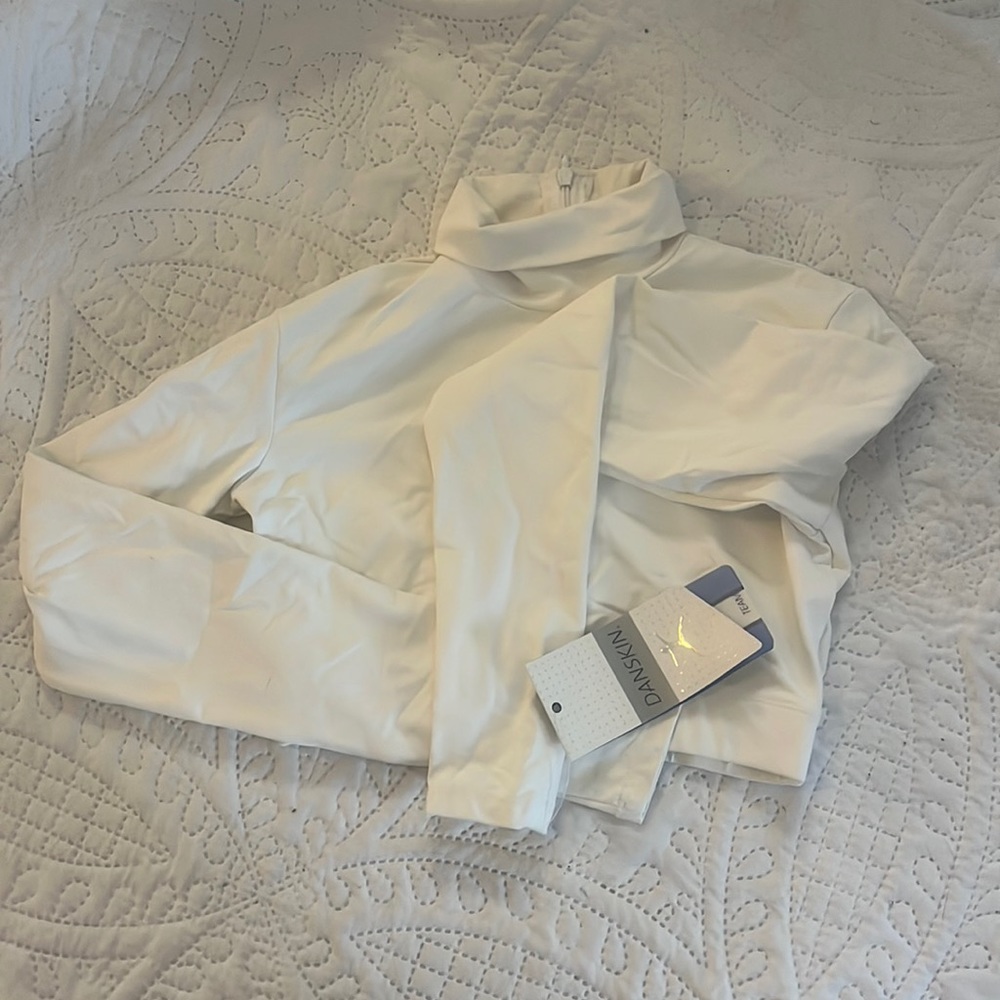 NWT Danskin White Longsleeve Crop